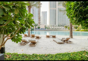 Exquisite 1-Bedroom with Pool Scenery in Dubai Creek Harbour